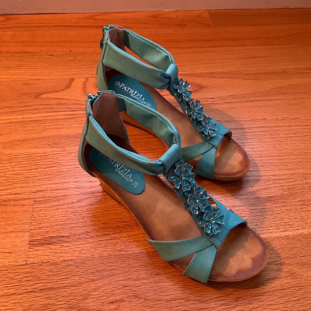 Patrizia by Spring Step Wedges